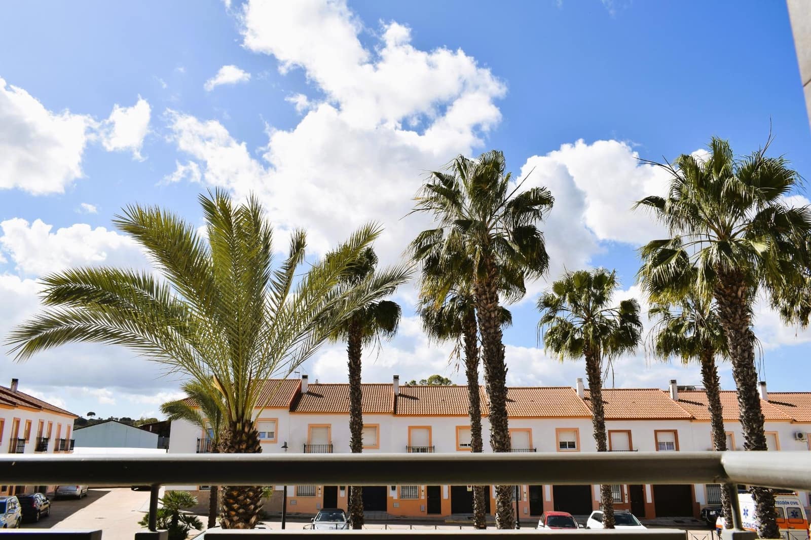 12 soveværelse Guesthouse/B & B til salg i San Bartolome de la Torre - € 800.000 (Ref: 7808088)