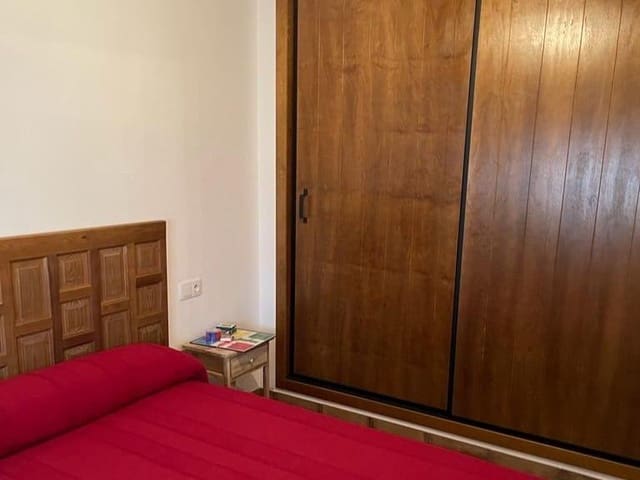 4 Zimmer Haus zu verkaufen in El Almendro mit Pool - 137.900 € (Ref: 8834659)