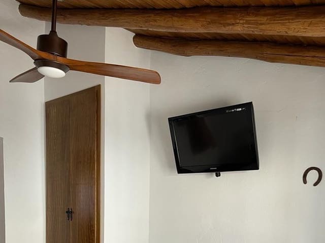 4 Zimmer Haus zu verkaufen in El Almendro mit Pool - 137.900 € (Ref: 8834659)