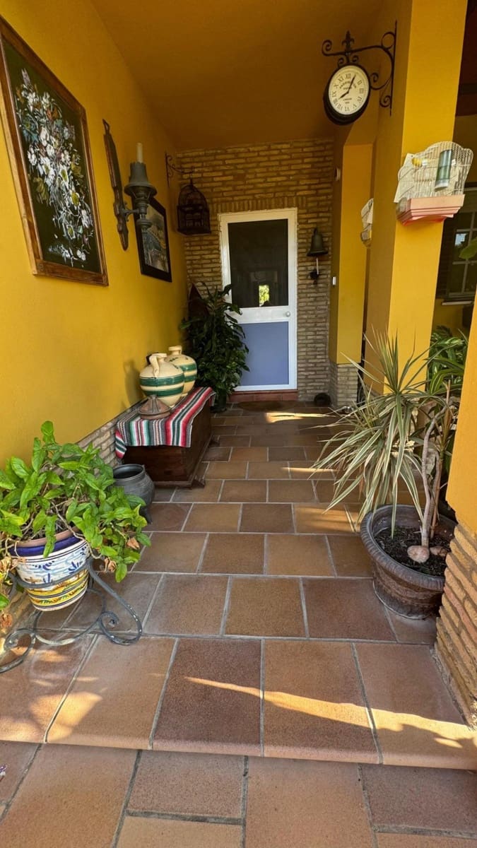 4 soveværelse Villa til salg i Aljaraque med swimmingpool - € 460.000 (Ref: 8836675)