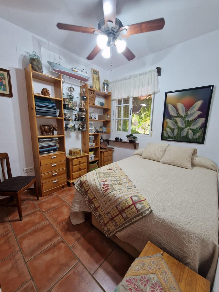 4 soveværelse Villa til salg i Aljaraque med swimmingpool - € 460.000 (Ref: 8836675)