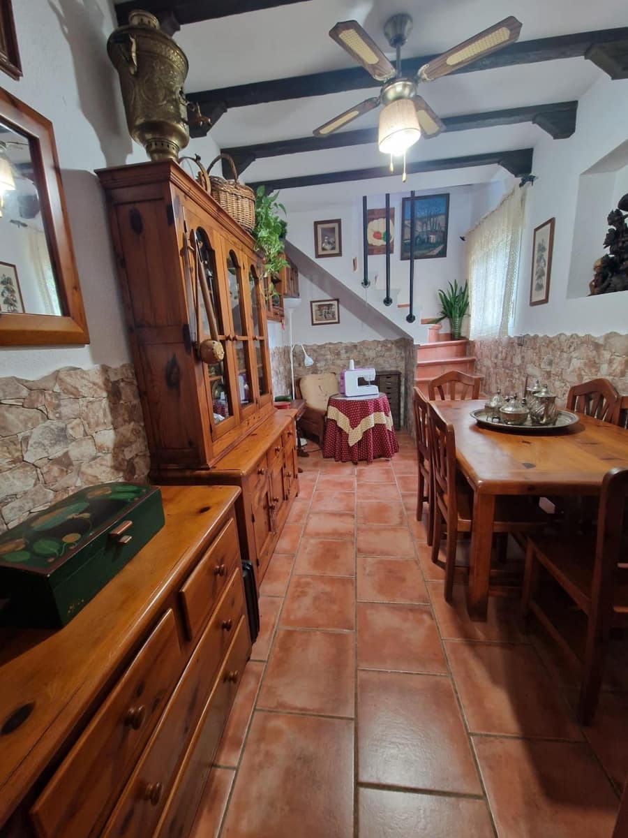 4 soveværelse Villa til salg i Aljaraque med swimmingpool - € 460.000 (Ref: 8836675)