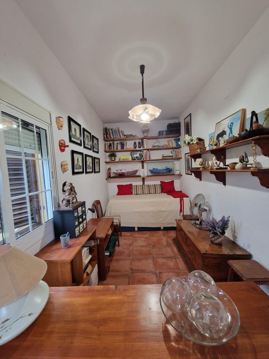 4 soveværelse Villa til salg i Aljaraque med swimmingpool - € 460.000 (Ref: 8836675)