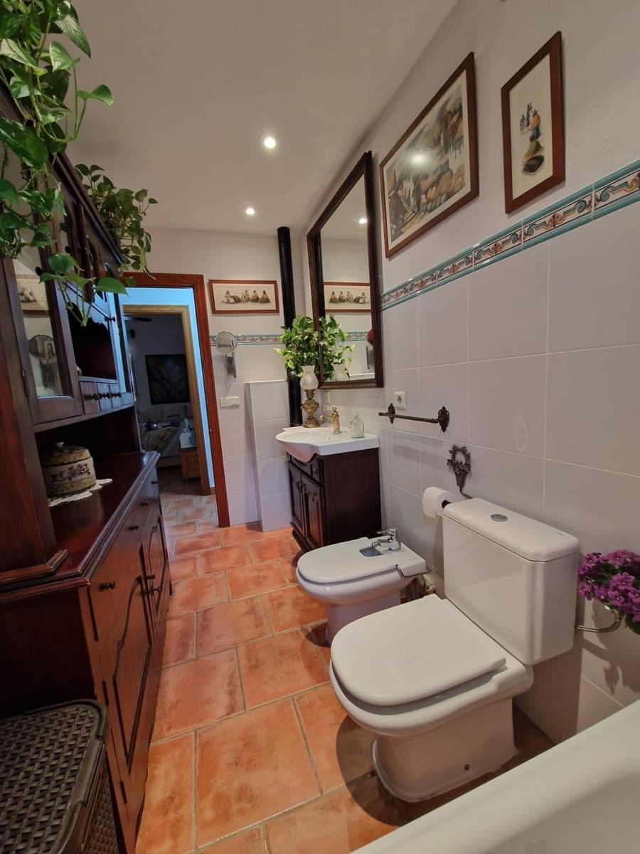 4 soveværelse Villa til salg i Aljaraque med swimmingpool - € 460.000 (Ref: 8836675)