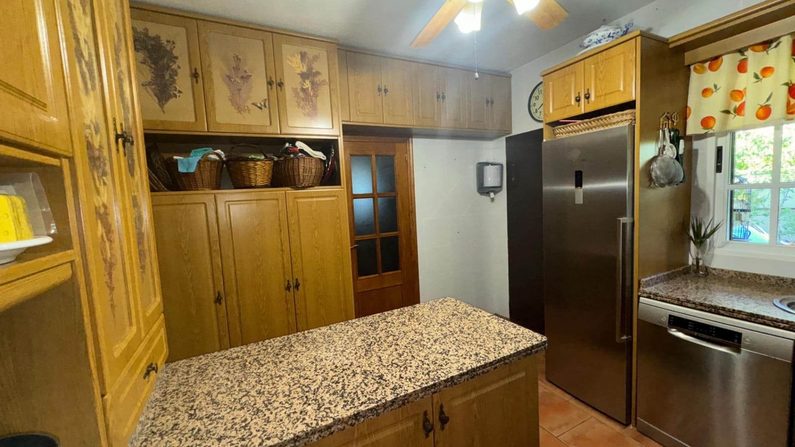 4 soveværelse Villa til salg i Aljaraque med swimmingpool - € 460.000 (Ref: 8836675)