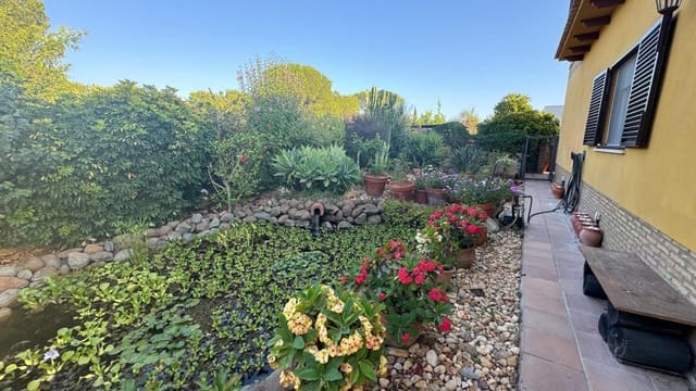 4 soveværelse Villa til salg i Aljaraque med swimmingpool - € 460.000 (Ref: 8836675)