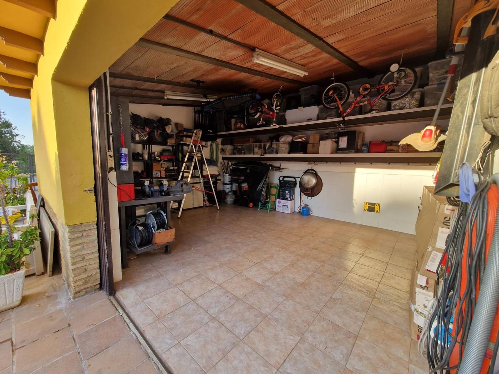 4 soveværelse Villa til salg i Aljaraque med swimmingpool - € 460.000 (Ref: 8836675)