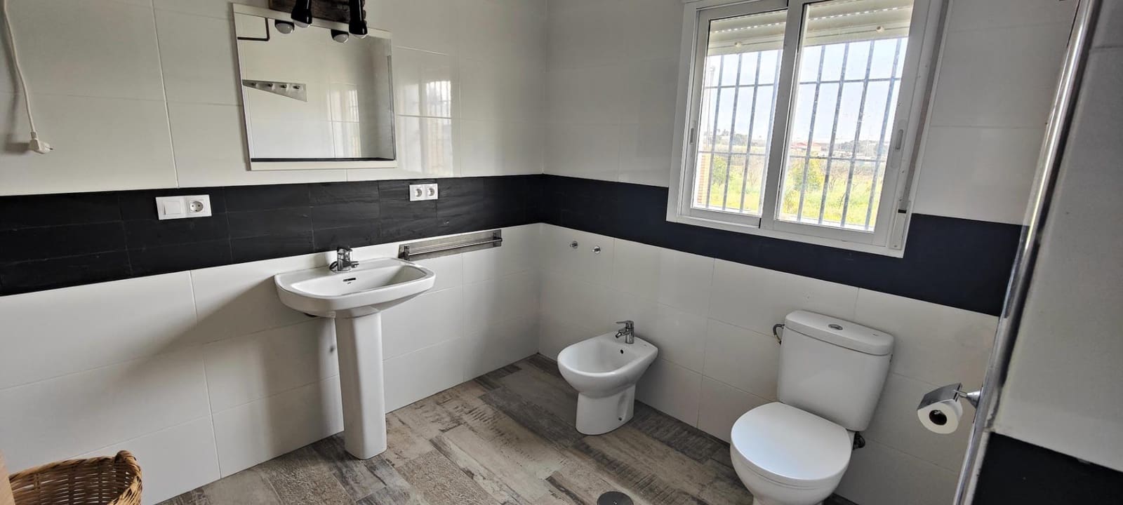 3 soveværelse Finca/Landehus til salg i Gibraleon med swimmingpool - € 295.000 (Ref: 8836677)