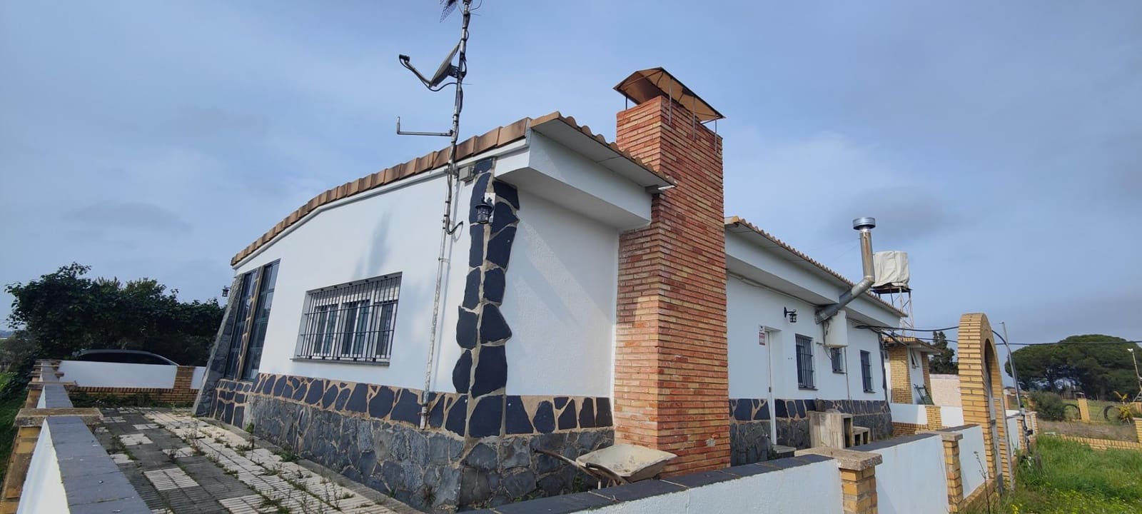 3 soveværelse Finca/Landehus til salg i Gibraleon med swimmingpool - € 295.000 (Ref: 8836677)