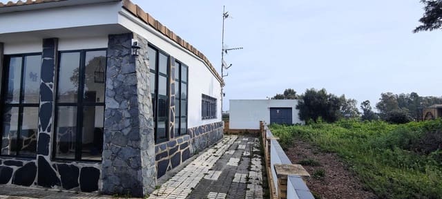 3 soveværelse Finca/Landehus til salg i Gibraleón med swimmingpool - € 295.000 (Ref: 8836677)