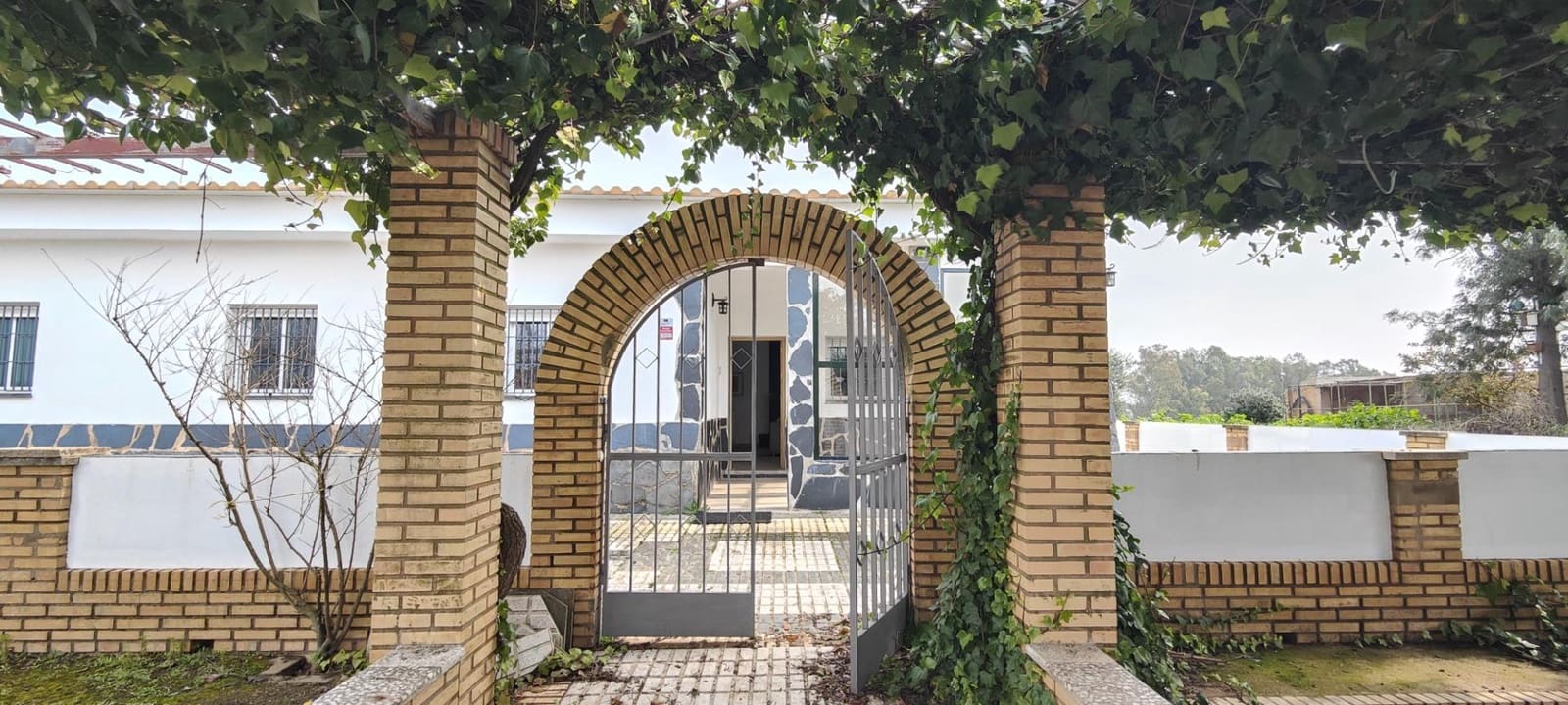 3 soveværelse Finca/Landehus til salg i Gibraleon med swimmingpool - € 295.000 (Ref: 8836677)