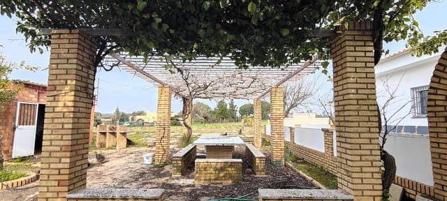 3 soveværelse Finca/Landehus til salg i Gibraleón med swimmingpool - € 295.000 (Ref: 8836677)