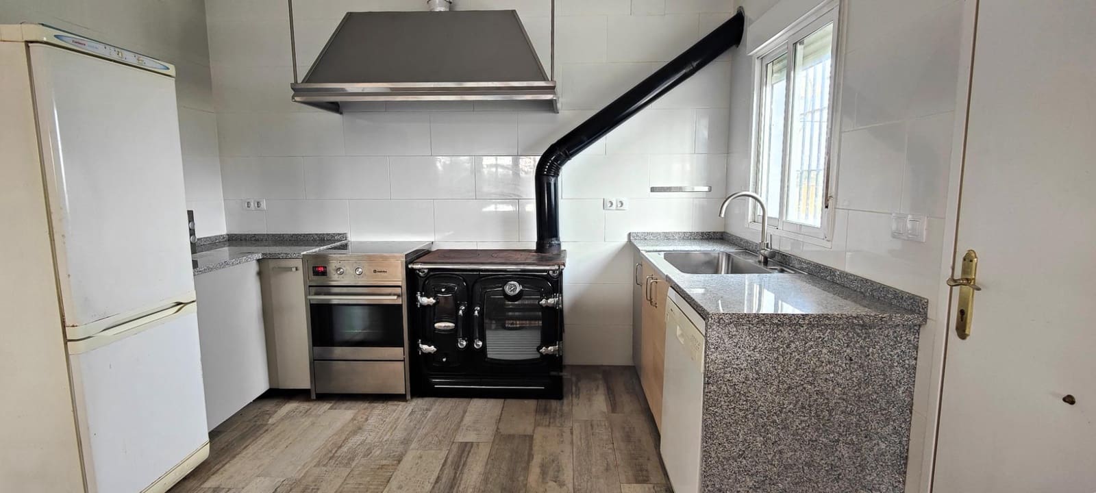 3 makuuhuone Maalaistalo myytävänä paikassa Gibraleon mukana uima-altaan - 295 000 € (Ref: 8836677)