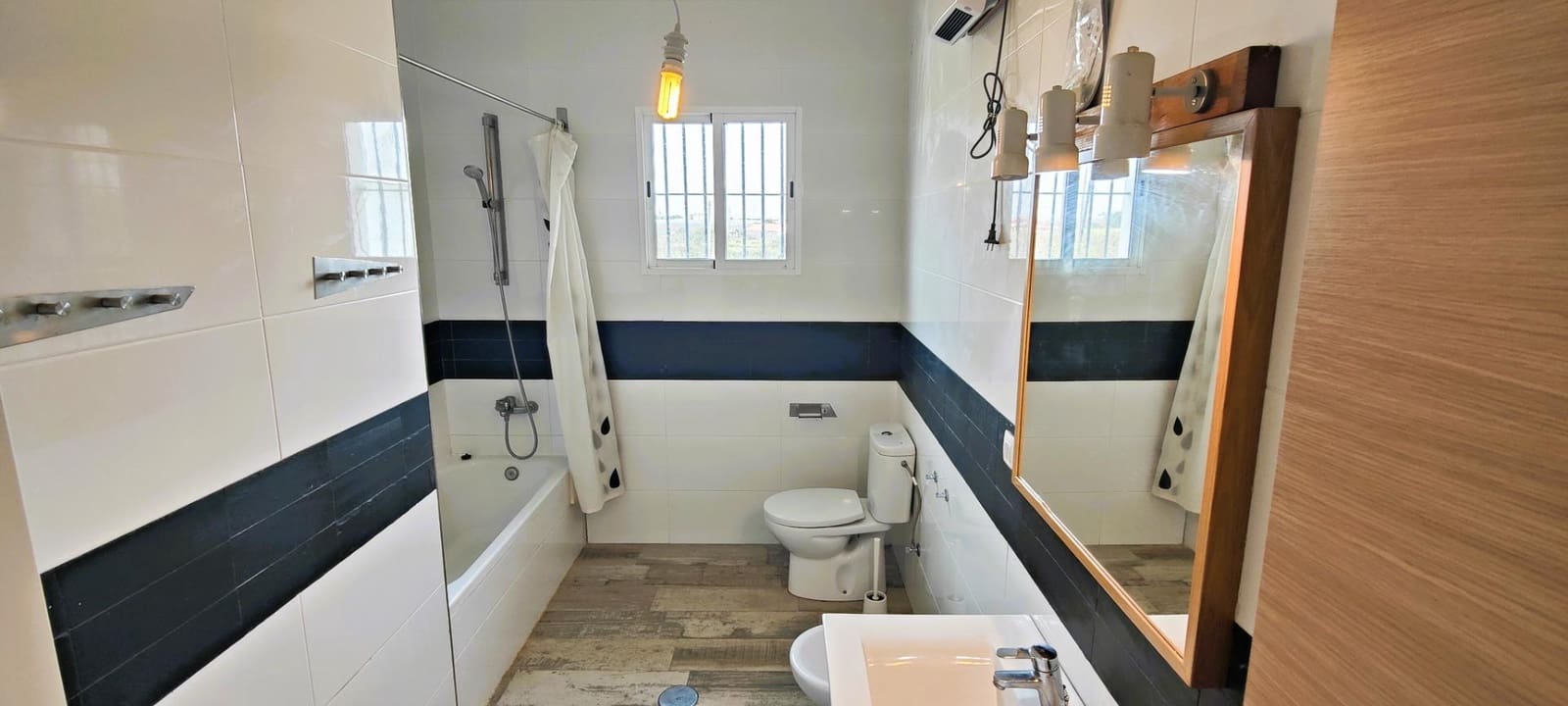 3 makuuhuone Maalaistalo myytävänä paikassa Gibraleon mukana uima-altaan - 295 000 € (Ref: 8836677)