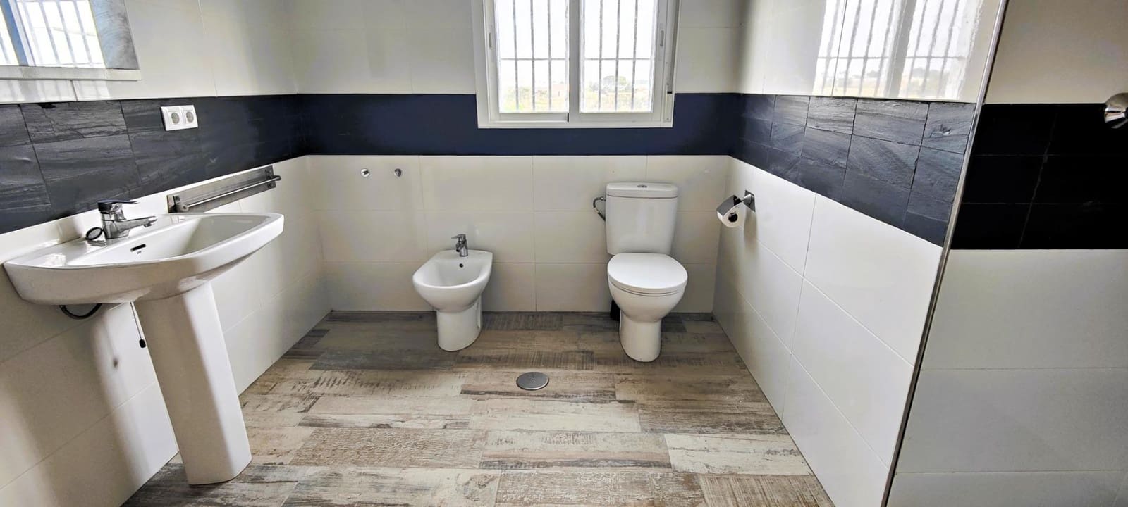 3 makuuhuone Maalaistalo myytävänä paikassa Gibraleon mukana uima-altaan - 295 000 € (Ref: 8836677)