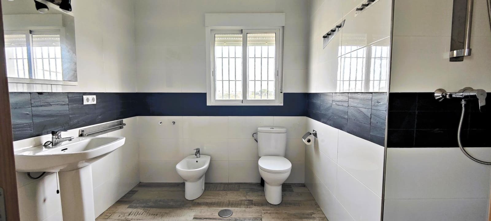 3 makuuhuone Maalaistalo myytävänä paikassa Gibraleon mukana uima-altaan - 295 000 € (Ref: 8836677)