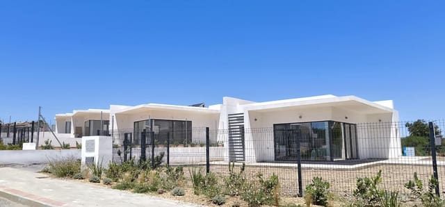 3 bedroom Villa for sale in Ayamonte with pool - € 360,000 (Ref: 8849563)