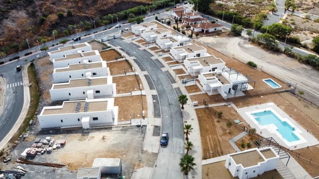 3 slaapkamer Villa te koop in Ayamonte met zwembad - € 320.000 (Ref: 8849565)