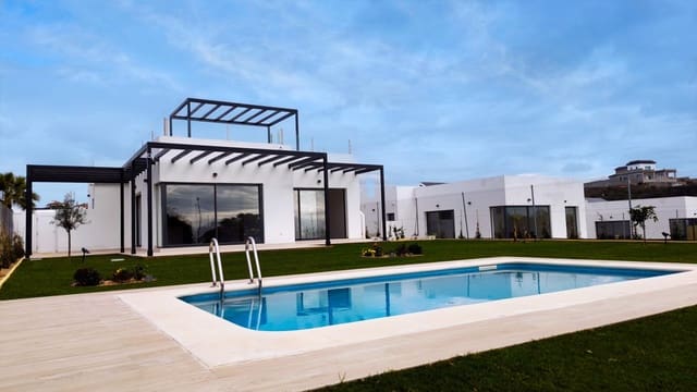 Chalet de 3 habitaciones en Ayamonte en venta con piscina garaje - 385.000 € (Ref: 8849569)