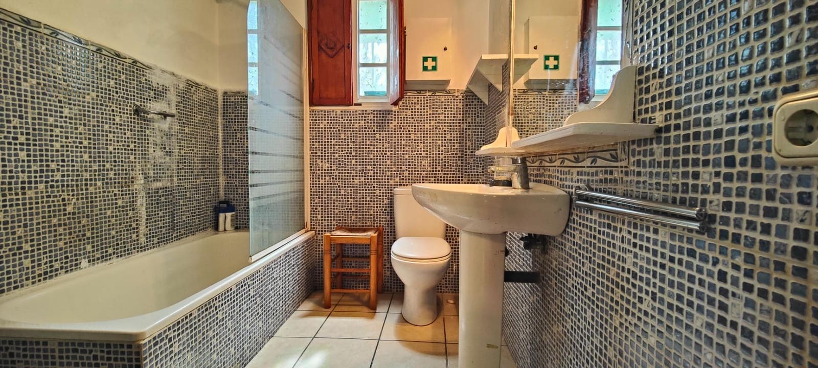 3 soveværelse Finca/Landehus til salg i Lucena del Puerto med swimmingpool - € 129.990 (Ref: 8961715)