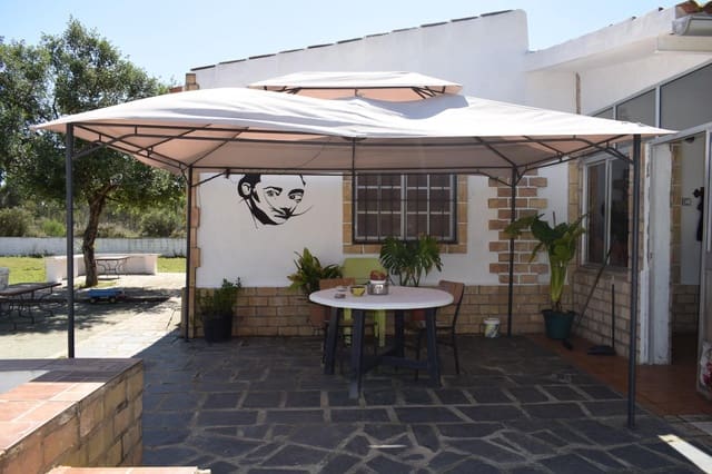 3 bedroom Finca/Country House for sale in Lucena del Puerto with pool - € 129,990 (Ref: 8961715)