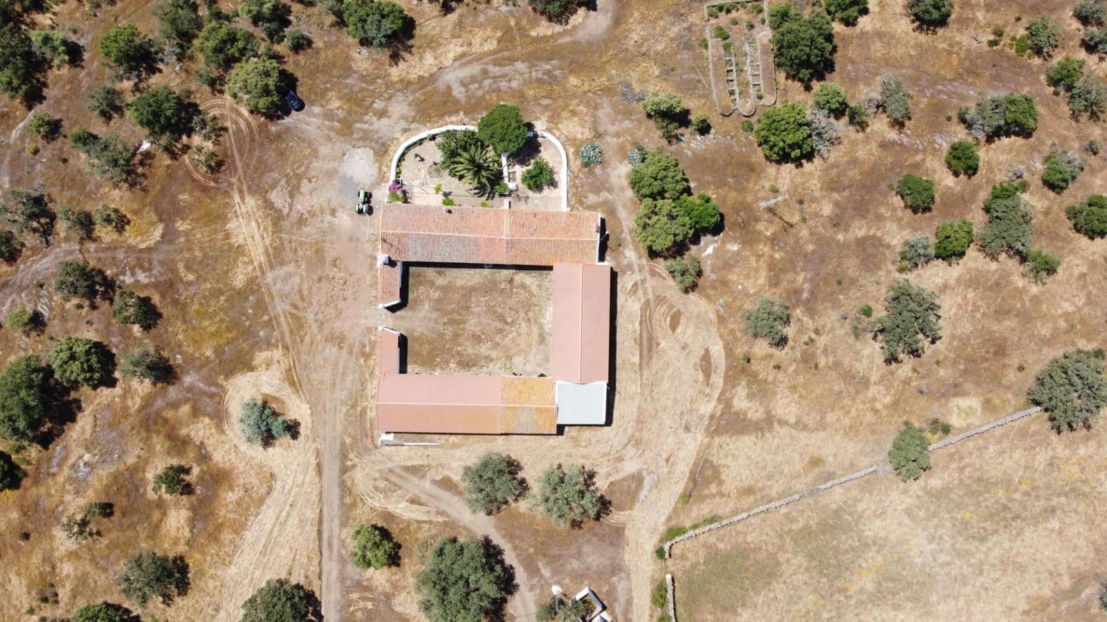 7 sypialnia Finka/Dom wiejski na sprzedaż w Villanueva de los Castillejos - 1 350 000 € (Ref: 9008160)