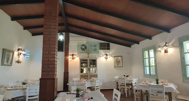 8 slaapkamer Finca/Landhuis te koop in Zafra met zwembad - € 1.200.000 (Ref: 9029659)