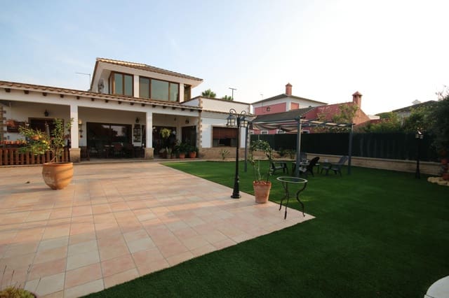 4 slaapkamer Villa te koop in Lepe met zwembad garage - € 480.000 (Ref: 9059489)