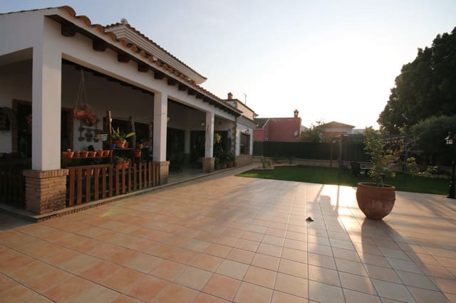 4 slaapkamer Villa te koop in Lepe met zwembad garage - € 480.000 (Ref: 9059489)