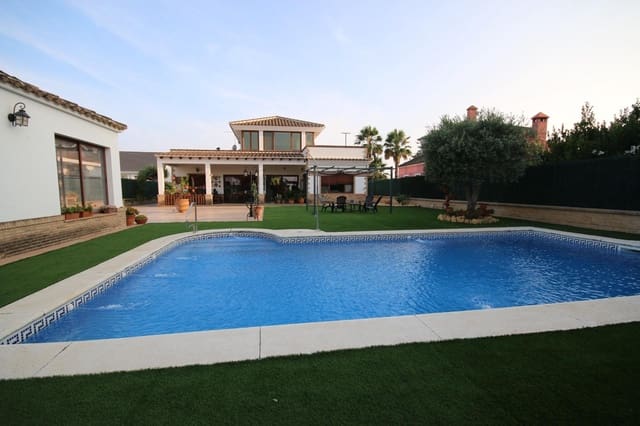 4 slaapkamer Villa te koop in Lepe met zwembad garage - € 480.000 (Ref: 9059489)