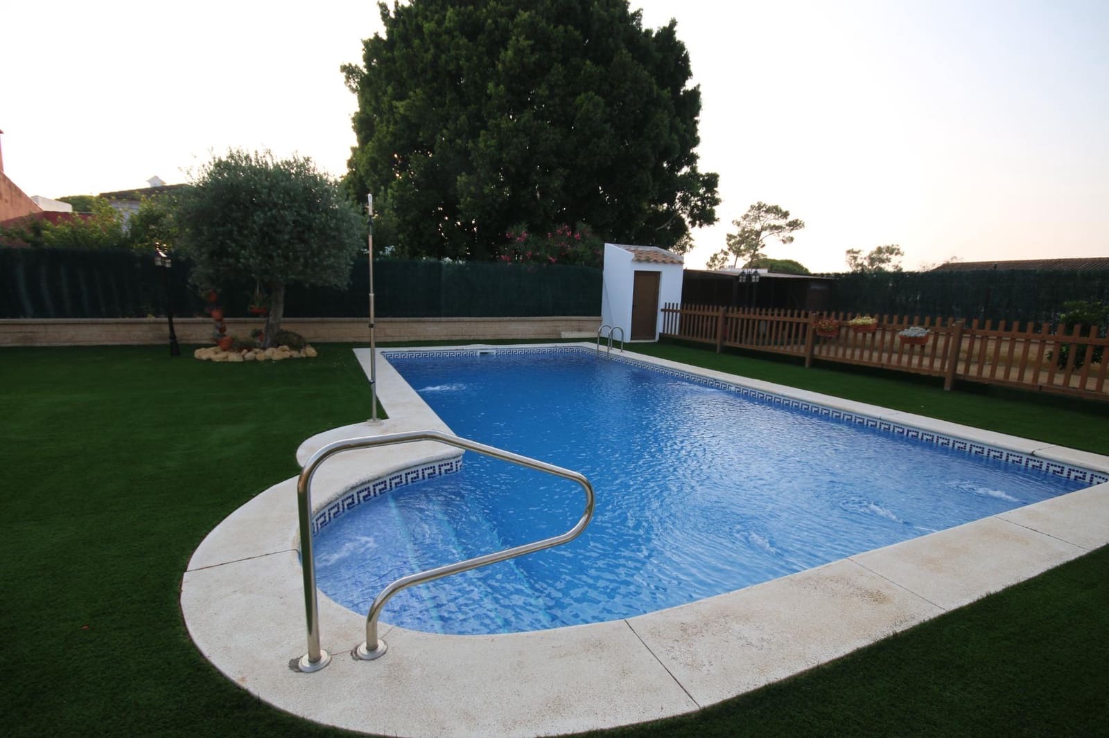 4 soveværelse Villa til salg i Lepe med swimmingpool garage - € 480.000 (Ref: 9059489)