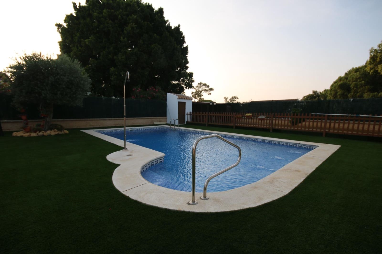 4 soveværelse Villa til salg i Lepe med swimmingpool garage - € 480.000 (Ref: 9059489)