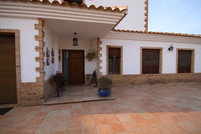 4 sovrum Villa till salu i Lepe med pool garage - 480 000 € (Ref: 9059489)