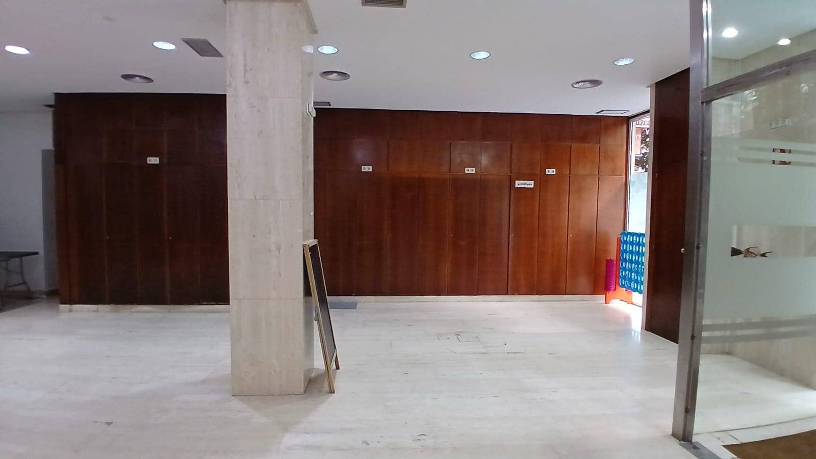 Kommersiell til salgs i Huelva by - € 180 000 (Ref: 9116249)