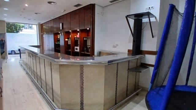 Commercial for sale in Huelva city - € 180,000 (Ref: 9116249)