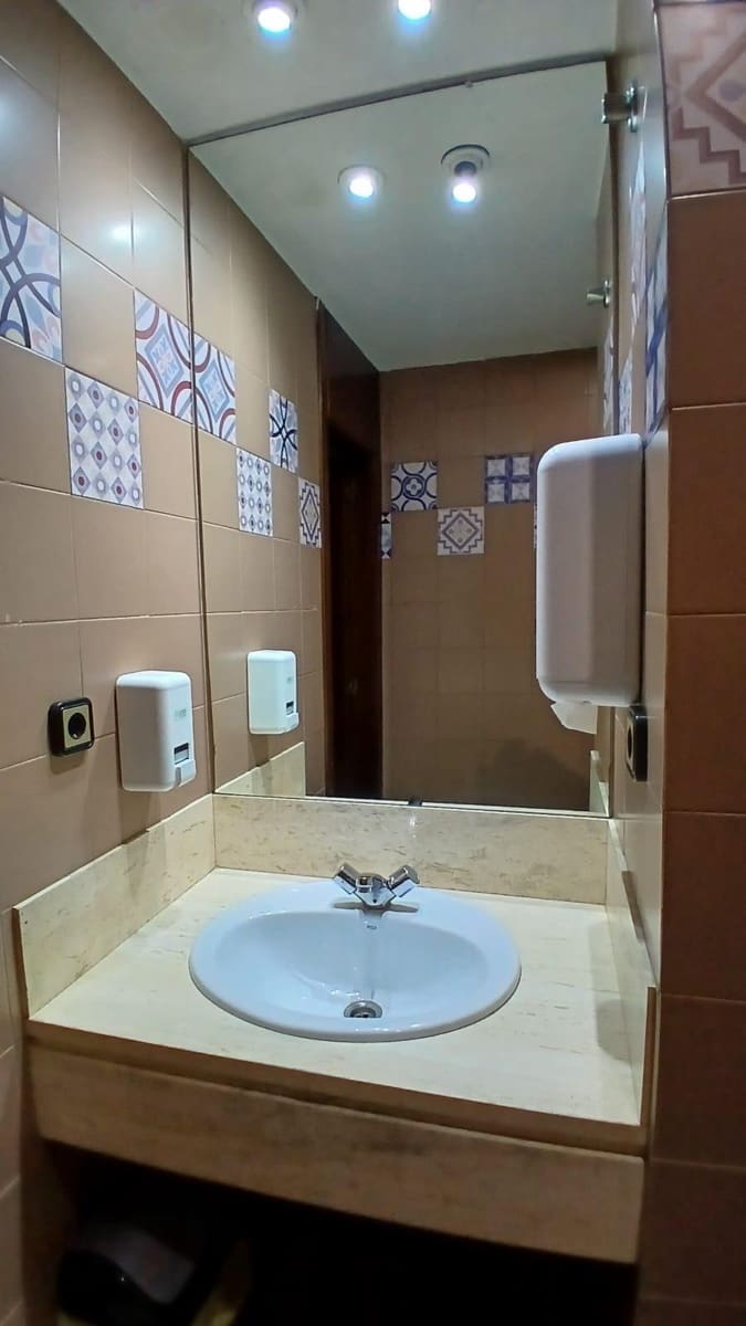 Komercyjne na sprzedaż w Miasto Huelva - 180 000 € (Ref: 9116249)
