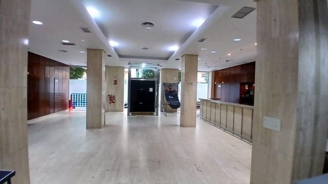 Local Comercial en Huelva ciudad en venta - 180.000 € (Ref: 9116249)