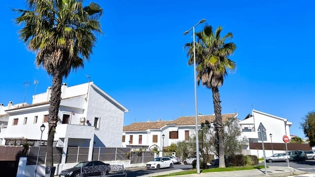 4 soveværelse Rækkehus til salg i Villablanca med swimmingpool garage - € 179.000 (Ref: 9154076)