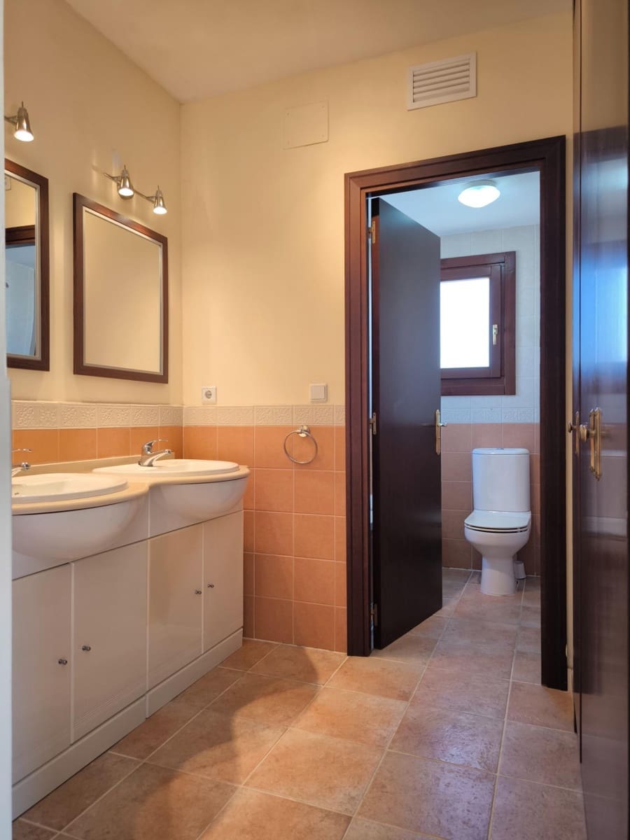 3 soverom Penthouse til salgs i Ayamonte med svømmebasseng - € 185 000 (Ref: 9174602)