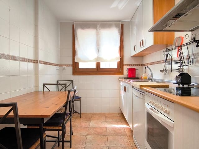 2 slaapkamer Rijtjeshuis te koop in Ayamonte met zwembad - € 210.000 (Ref: 9236552)
