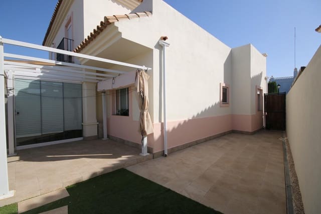 3 slaapkamer Rijtjeshuis te koop in Ayamonte met zwembad - € 239.000 (Ref: 9312970)