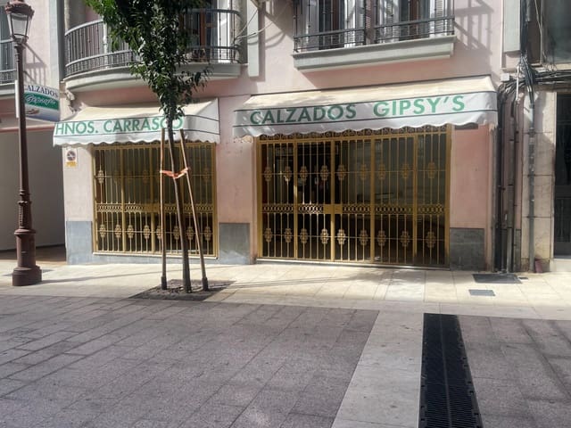 Commercial for sale in Huelva city - € 400,000 (Ref: 9347443)
