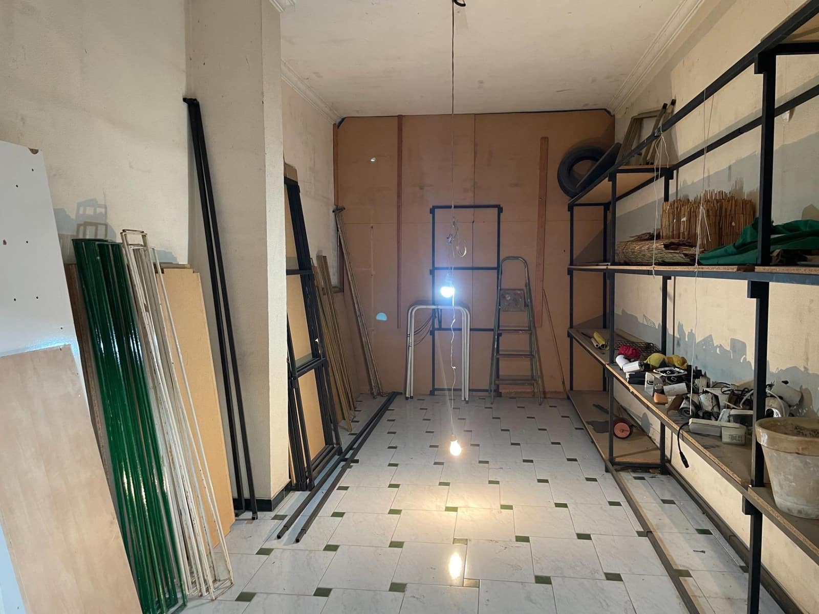 Commercial for sale in Huelva city - € 400,000 (Ref: 9347443)