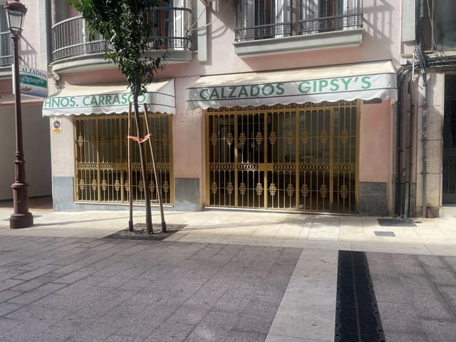 Commerciale in vendita in Huelva città - 400.000 € (Rif: 9347443)