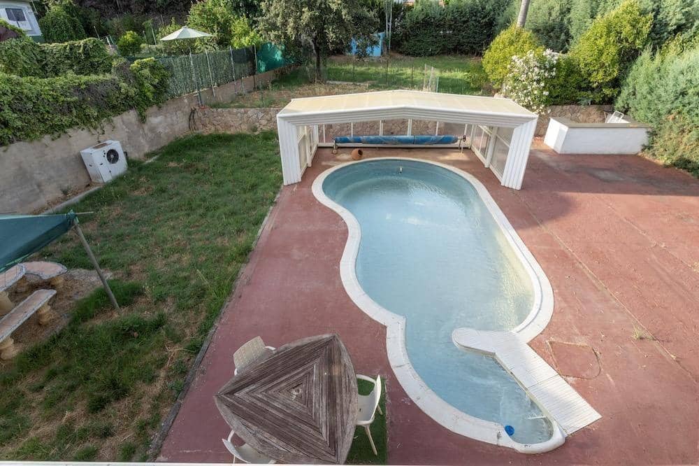 6 bedroom Villa for sale in Caceres city with pool garage - € 333,000 (Ref: 9367683)
