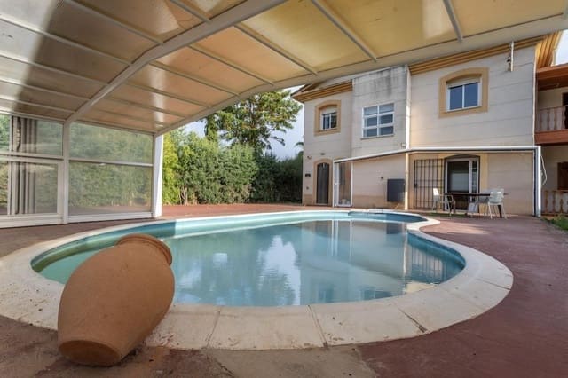 6 sovrum Villa till salu i Cáceres stad med pool garage - 350 000 € (Ref: 9367683)