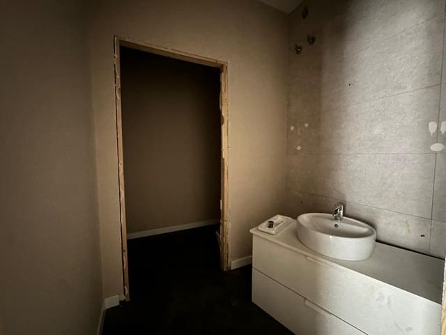 17 bedroom Commercial for rent in Huelva city - € 3,500 (Ref: 9379144)