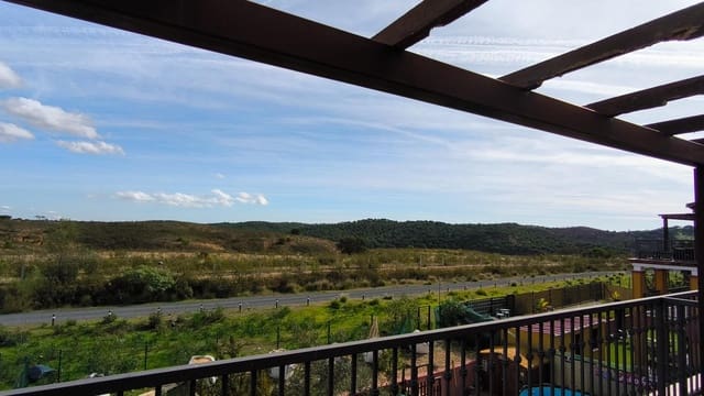 2 makuuhuone Kattohuoneisto myytävänä paikassa Ayamonte mukana uima-altaan - 179 900 € (Ref: 9449418)