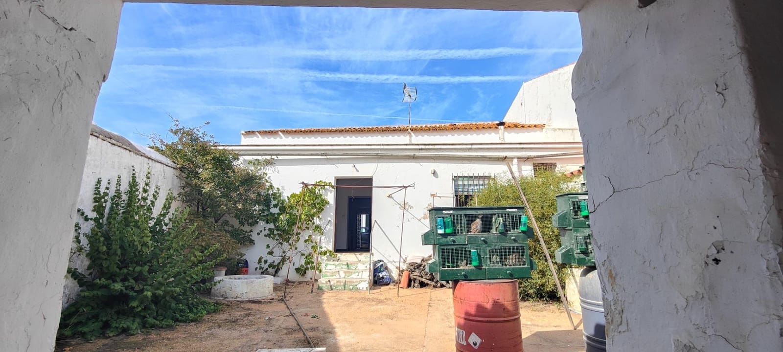 4 bedroom Finca/Country House for sale in Villanueva de los Castillejos - € 185,000 (Ref: 9452243)