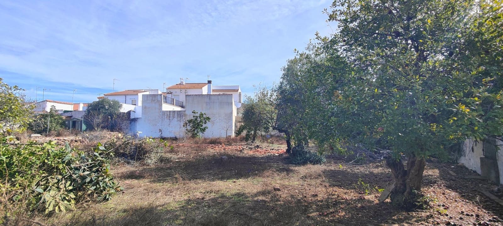 4 bedroom Finca/Country House for sale in Villanueva de los Castillejos - € 185,000 (Ref: 9452243)